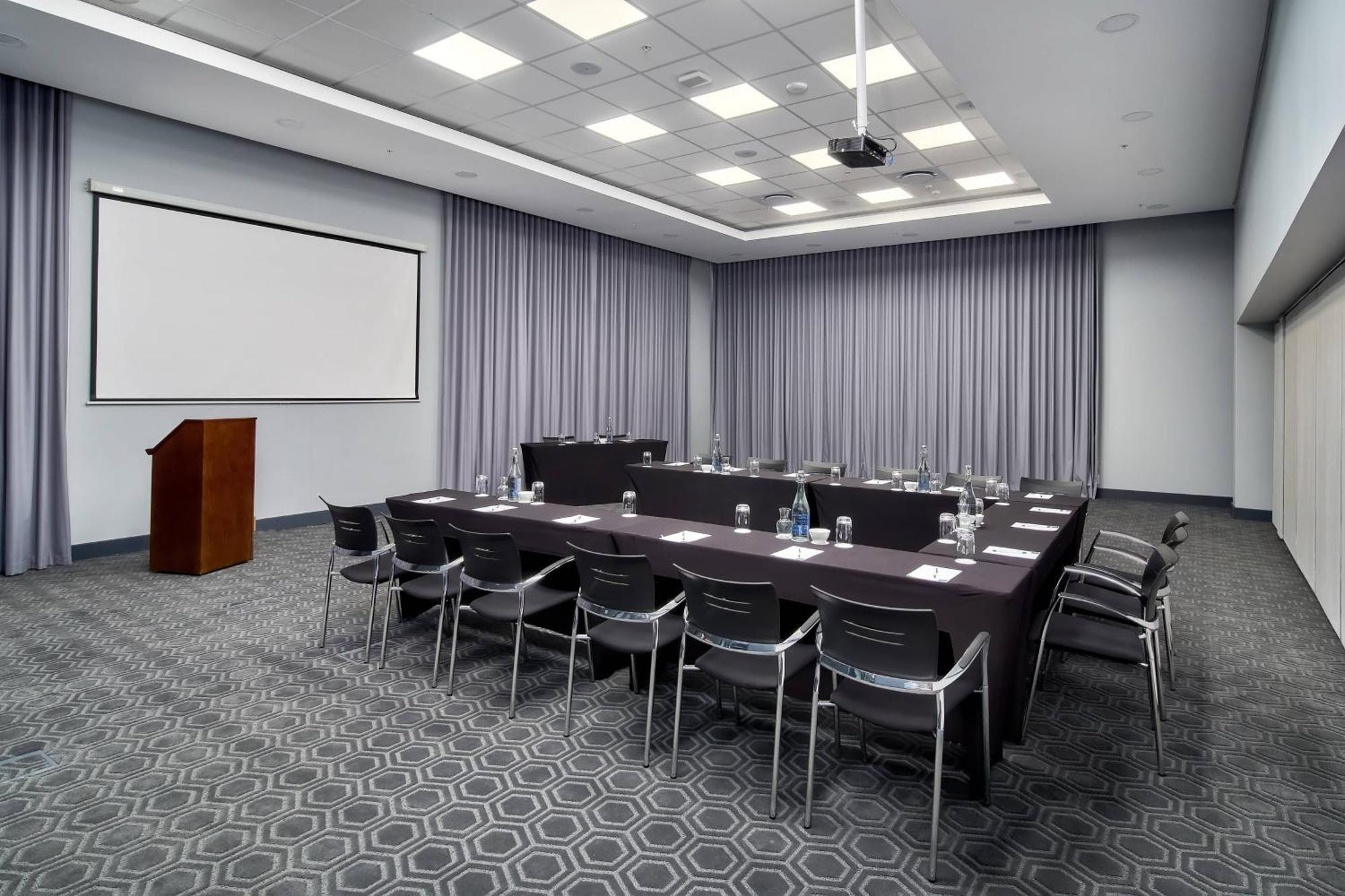 Protea Hotel By Marriott Pretoria Loftus Park Eksteriør billede